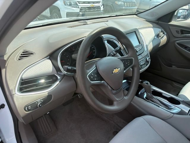 Used 2016 Chevrolet Malibu LT FWD image 14