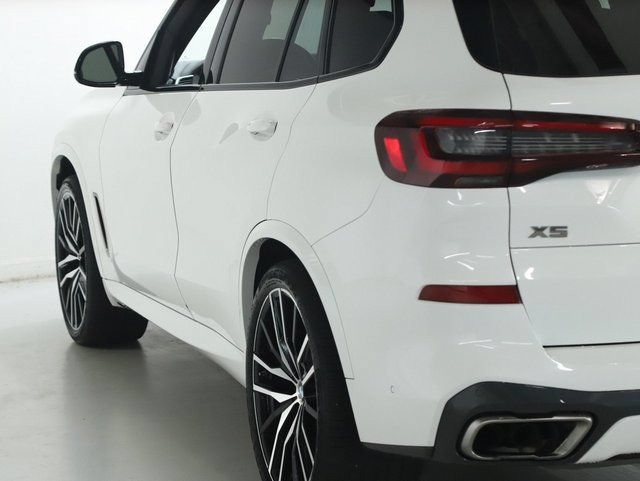 Used 2021 BMW X5 M50i w/ Premium Package AWD/4WD image 6