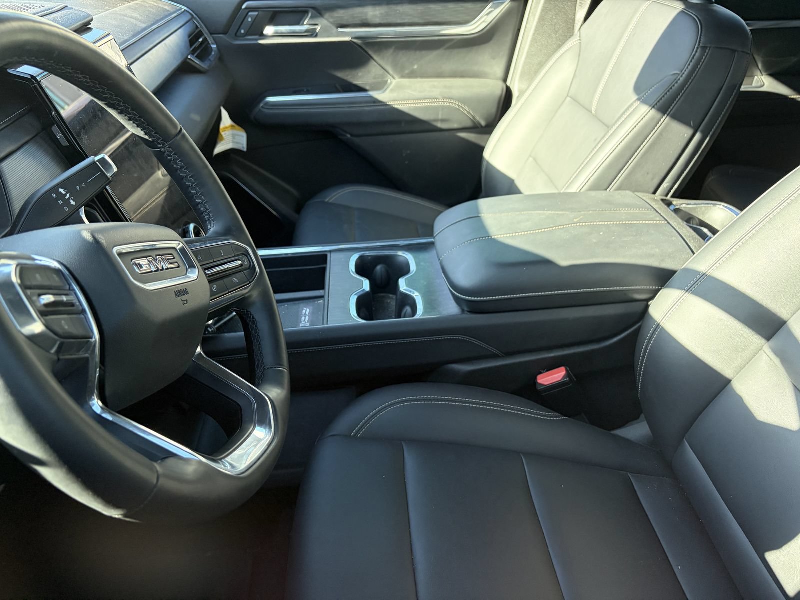 Used 2024 GMC Acadia Elevation FWD image 12