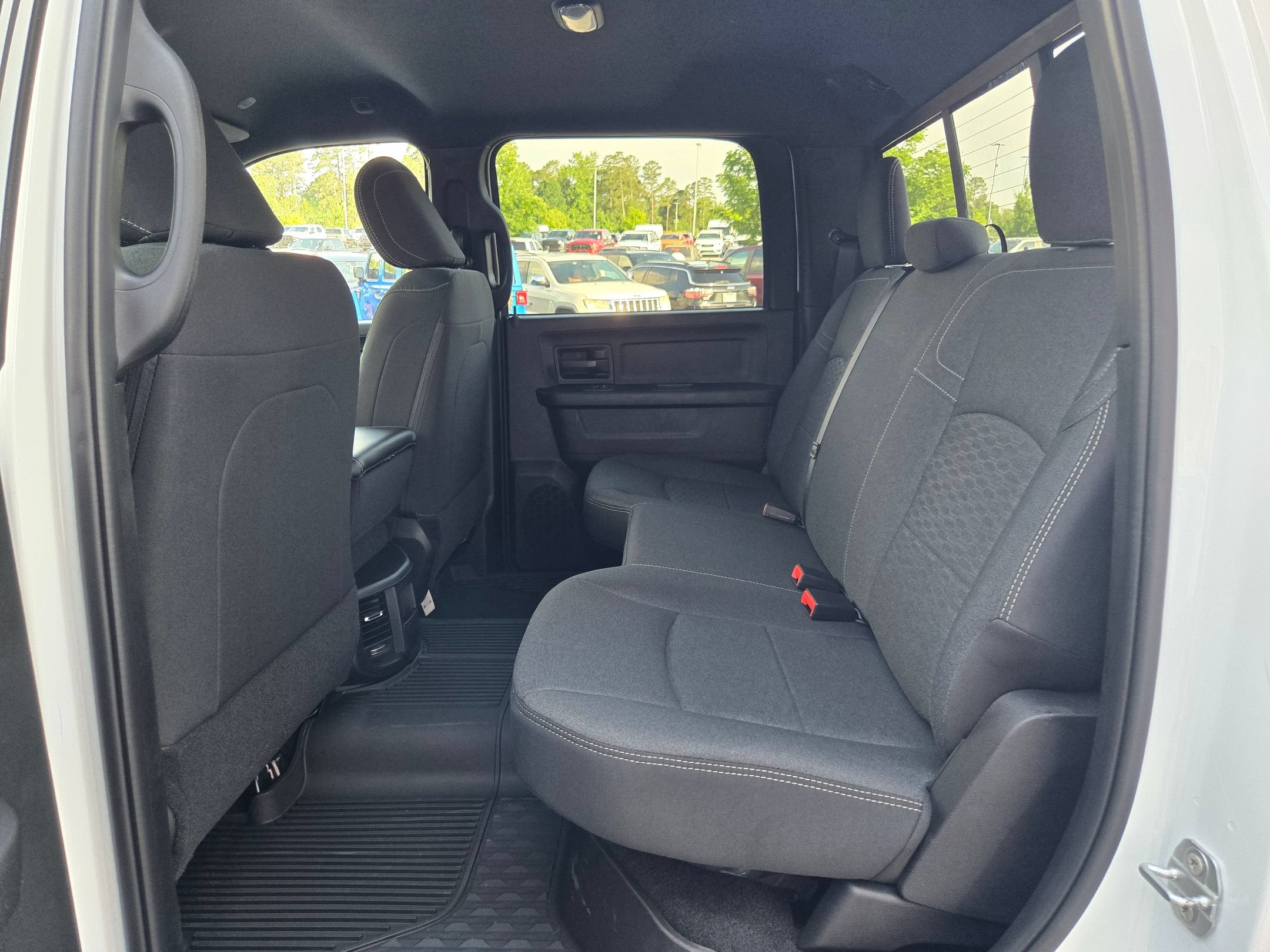 New 2026 RAM 3500 Tradesman AWD/4WD image 32