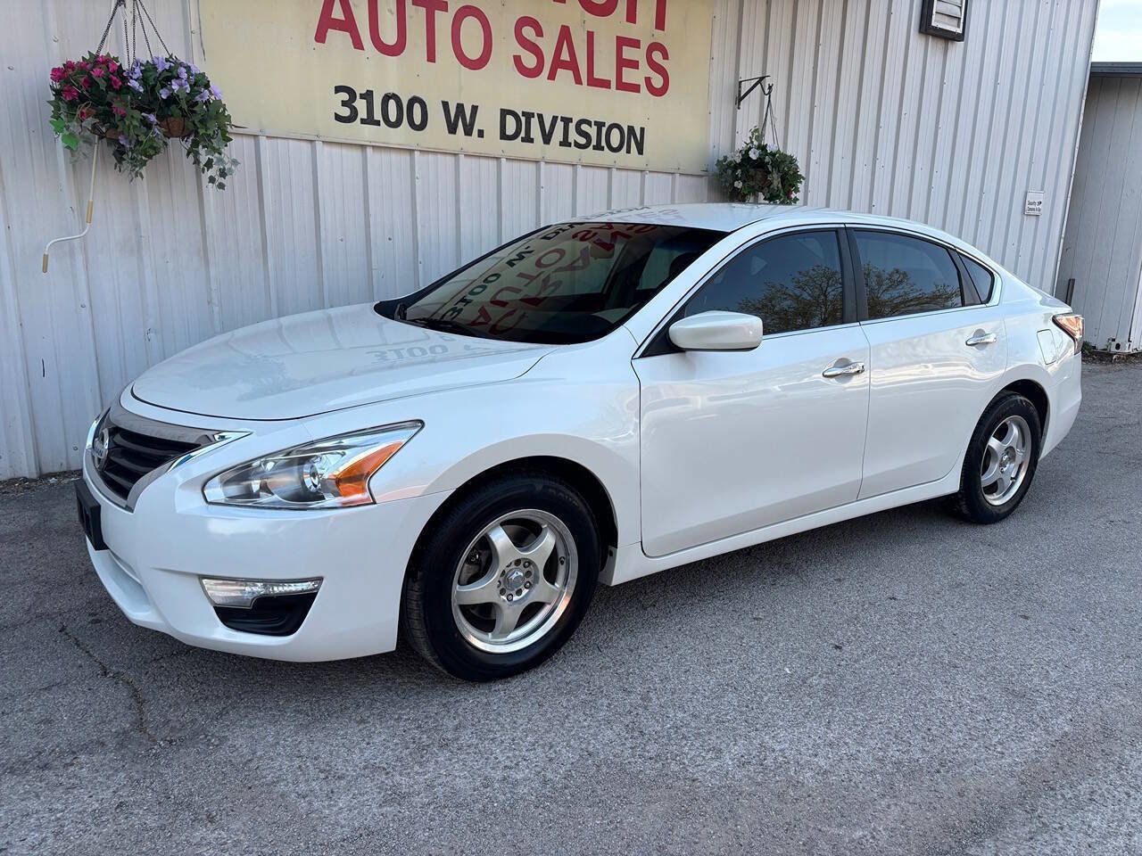 Used 2014 Nissan Altima 2.5 S w/ Display Audio Package image 3