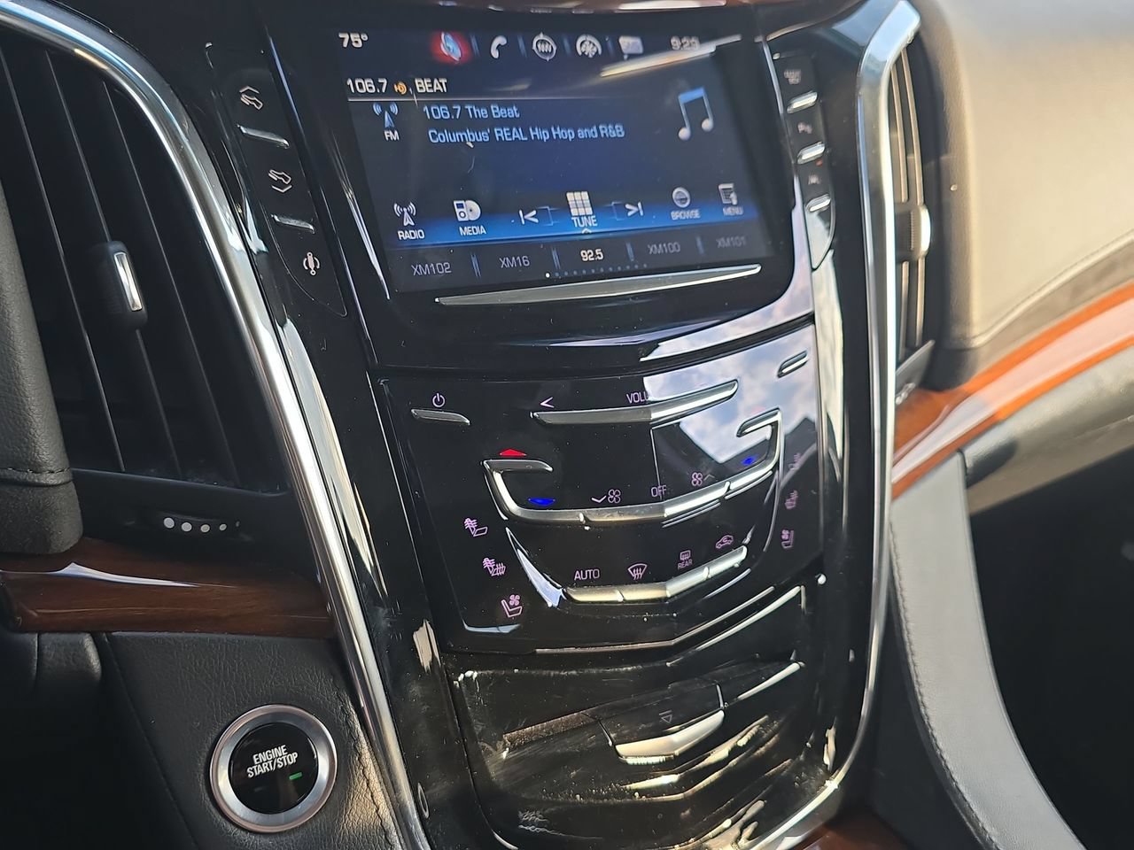 Used 2016 Cadillac Escalade Luxury AWD/4WD image 15