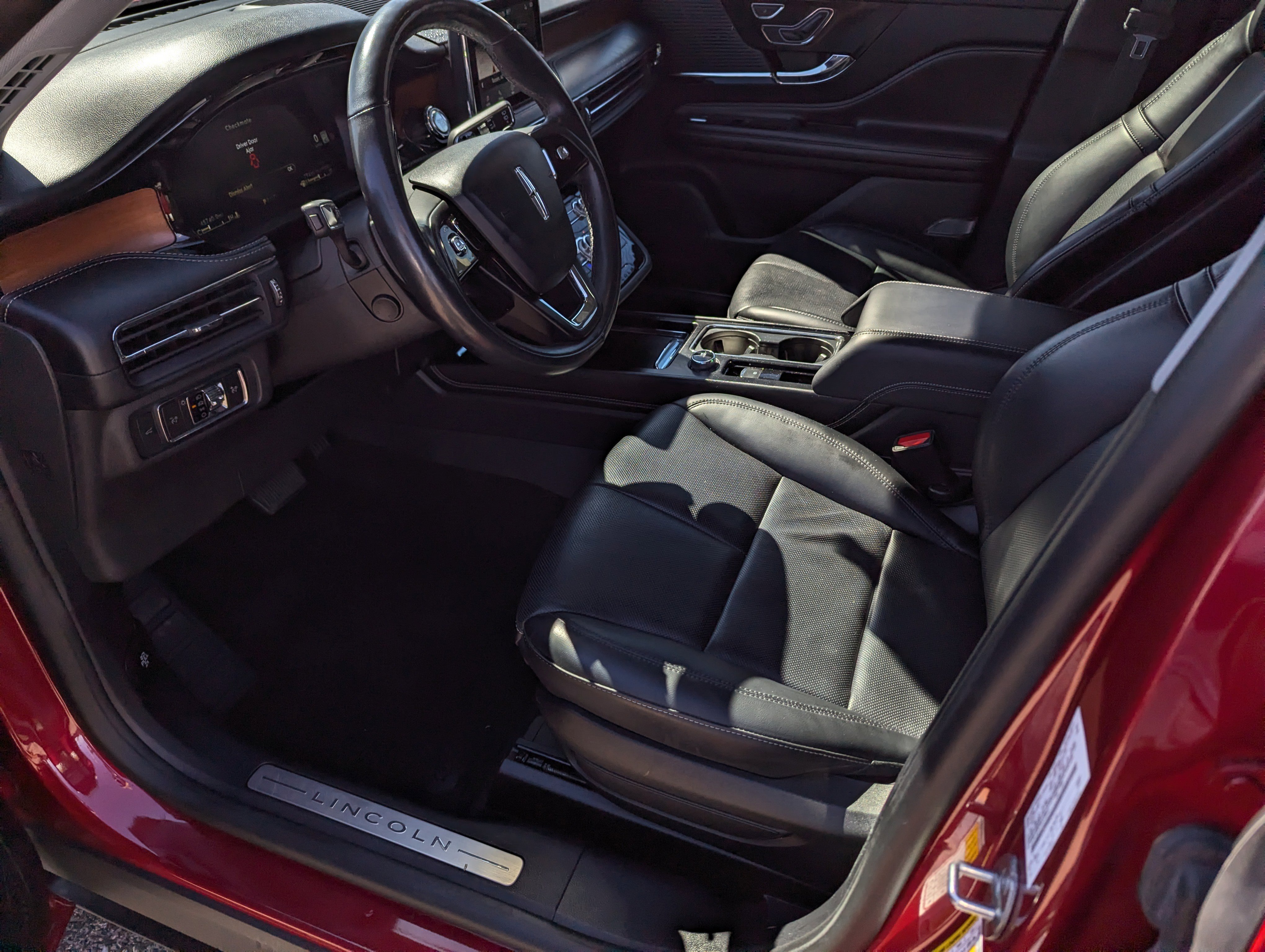 Used 2022 Lincoln Corsair Reserve w/ Equipment Group 201A image 9