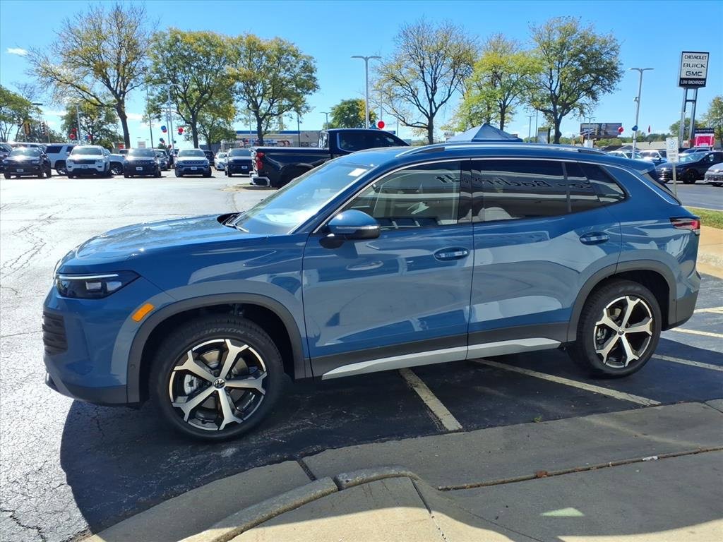 New 2025 Volkswagen Tiguan SE image 4