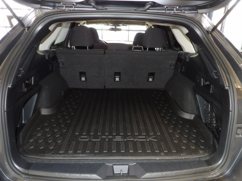 Used 2025 Subaru Outback Premium AWD/4WD image 18