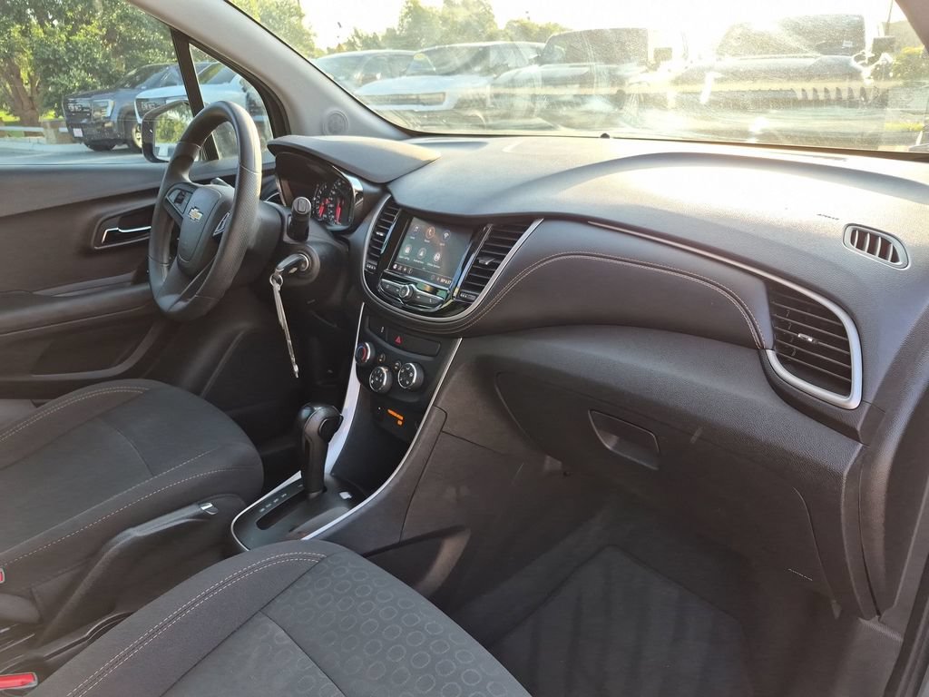 Used 2020 Chevrolet Trax LS w/ Tint and Cruise Package FWD image 38
