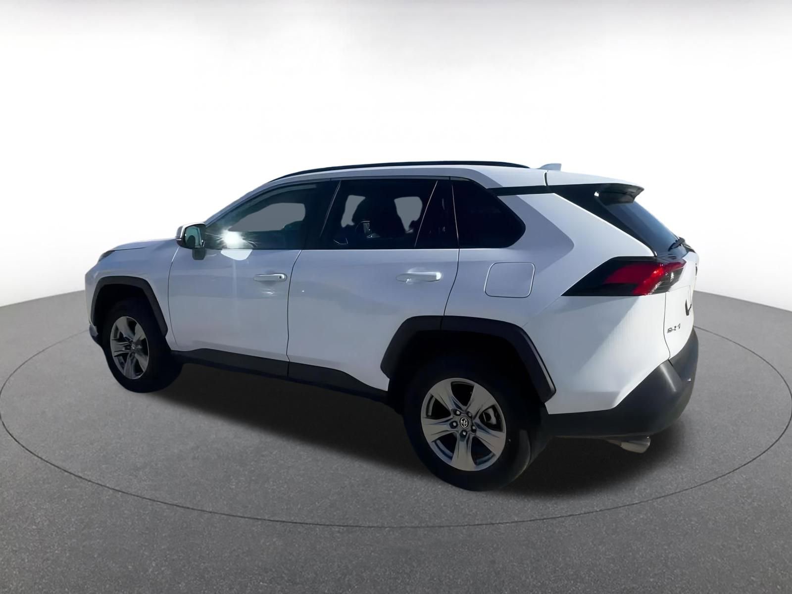 Used 2025 Toyota RAV4 XLE image 10