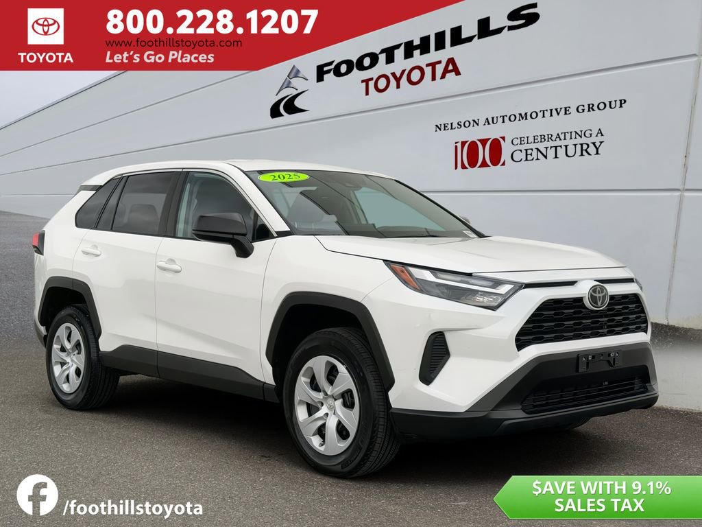 Certified 2025 Toyota RAV4 LE AWD/4WD image 1