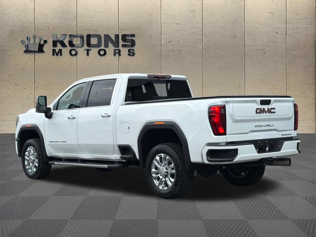 Used 2024 GMC Sierra 3500 Denali AWD/4WD image 7