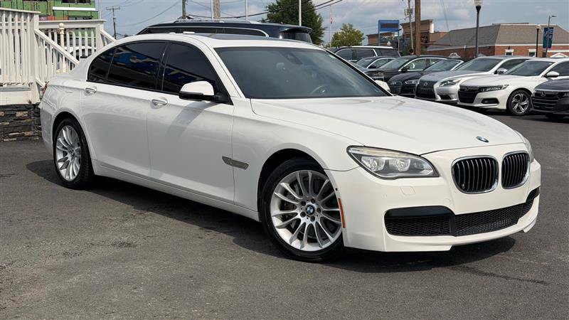 Used 2014 BMW 750Li RWD image 7