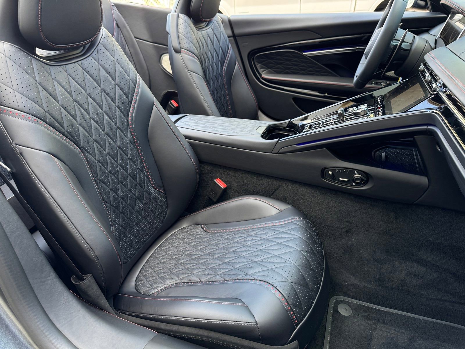 New 2026 Aston Martin DB12 Convertible image 18