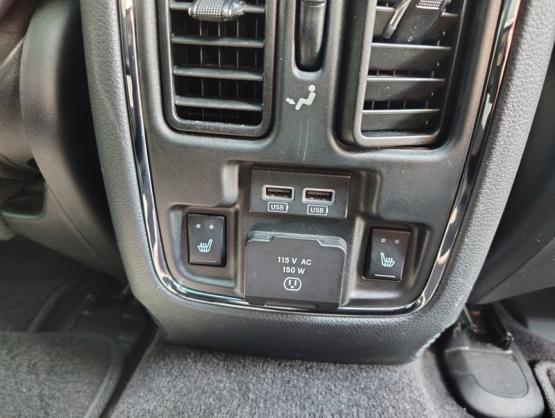 Used 2017 Jeep Grand Cherokee Overland AWD/4WD image 30