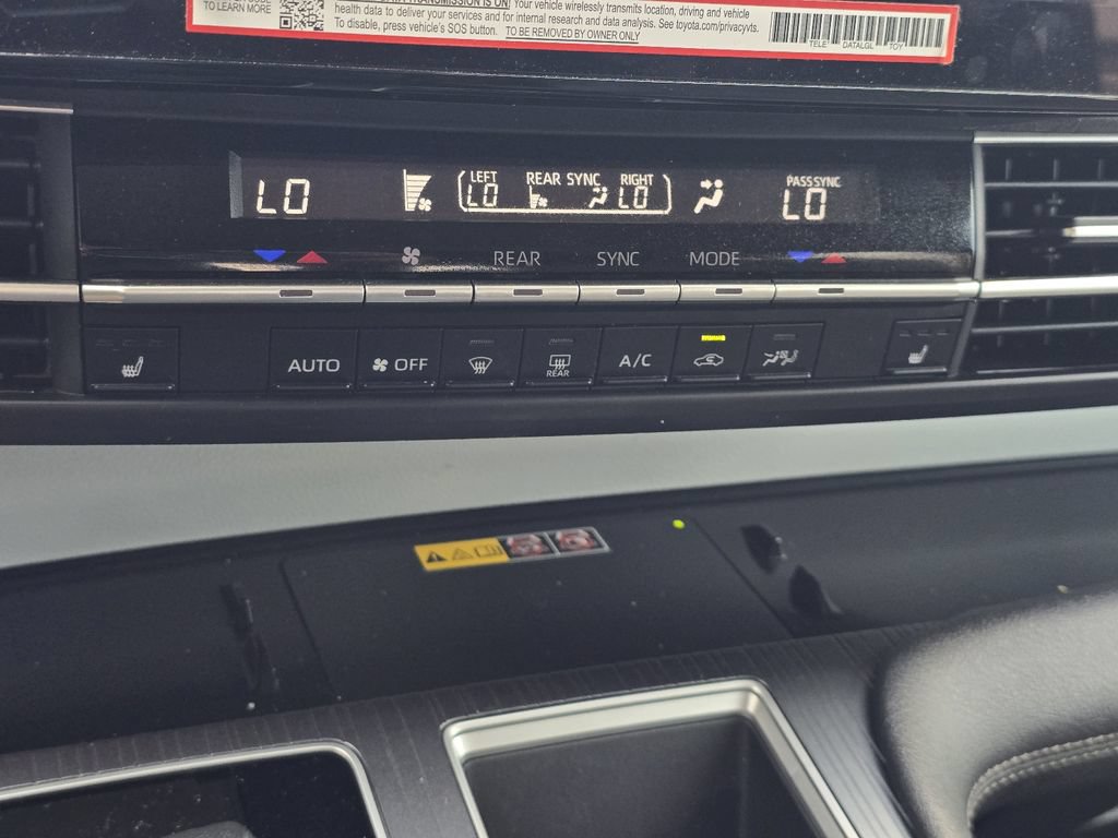 Used 2025 Toyota Sienna XLE w/ XLE Plus Package FWD image 20