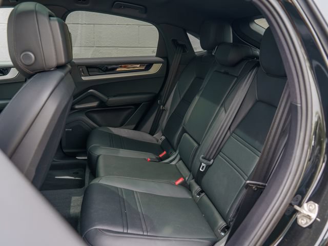 Certified 2026 Porsche Cayenne Coupe AWD/4WD image 18