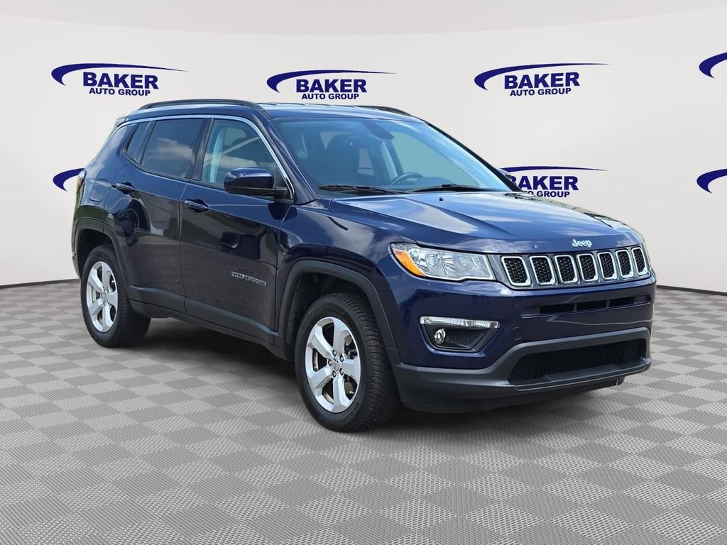Used 2018 Jeep Compass Latitude w/ Popular Equipment Group AWD/4WD image 3