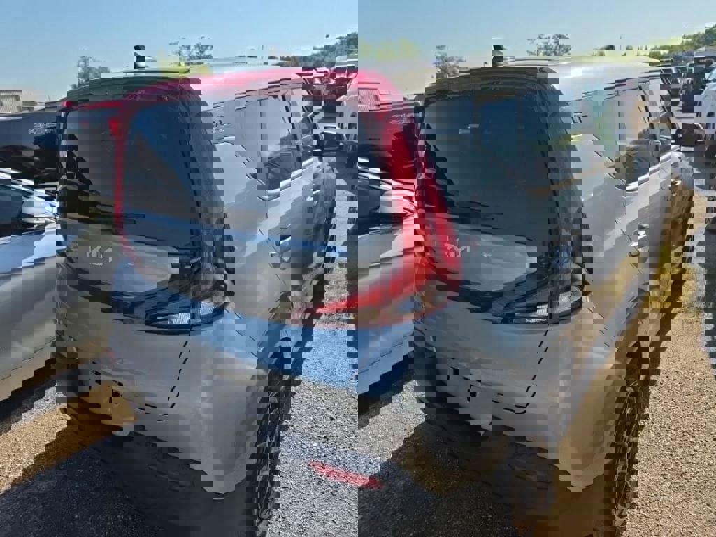 Used 2022 Kia Soul LX w/ Technology Package image 2