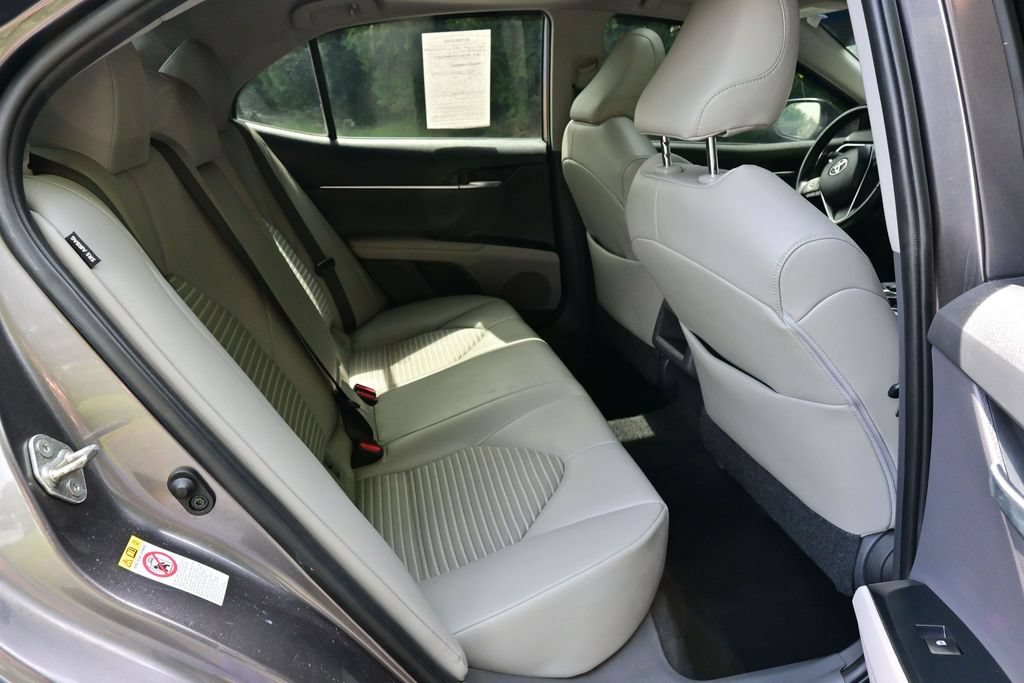 Used 2018 Toyota Camry SE w/ Moonroof Package FWD image 40
