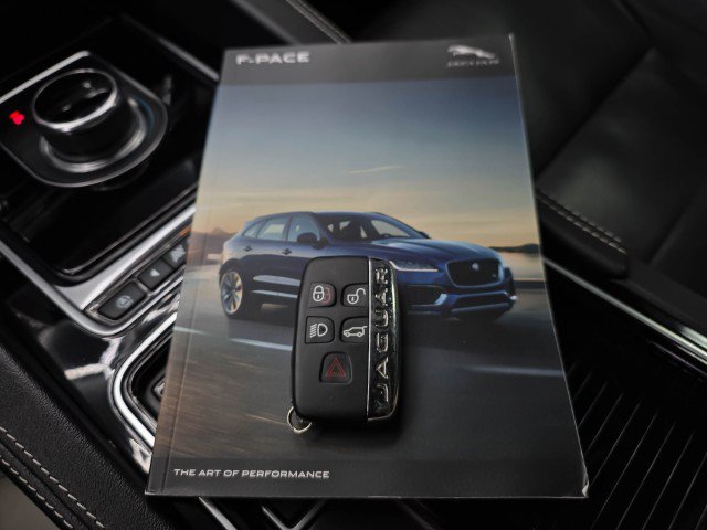 Used 2019 Jaguar F-PACE S AWD/4WD image 42