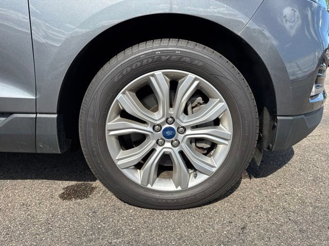 Certified 2022 Ford Edge Titanium AWD/4WD image 9