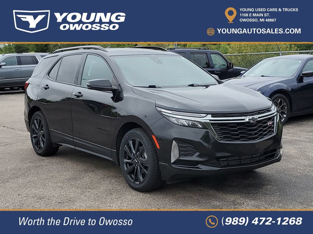 Used 2022 Chevrolet Equinox RS w/ RS Leather Package FWD image 2