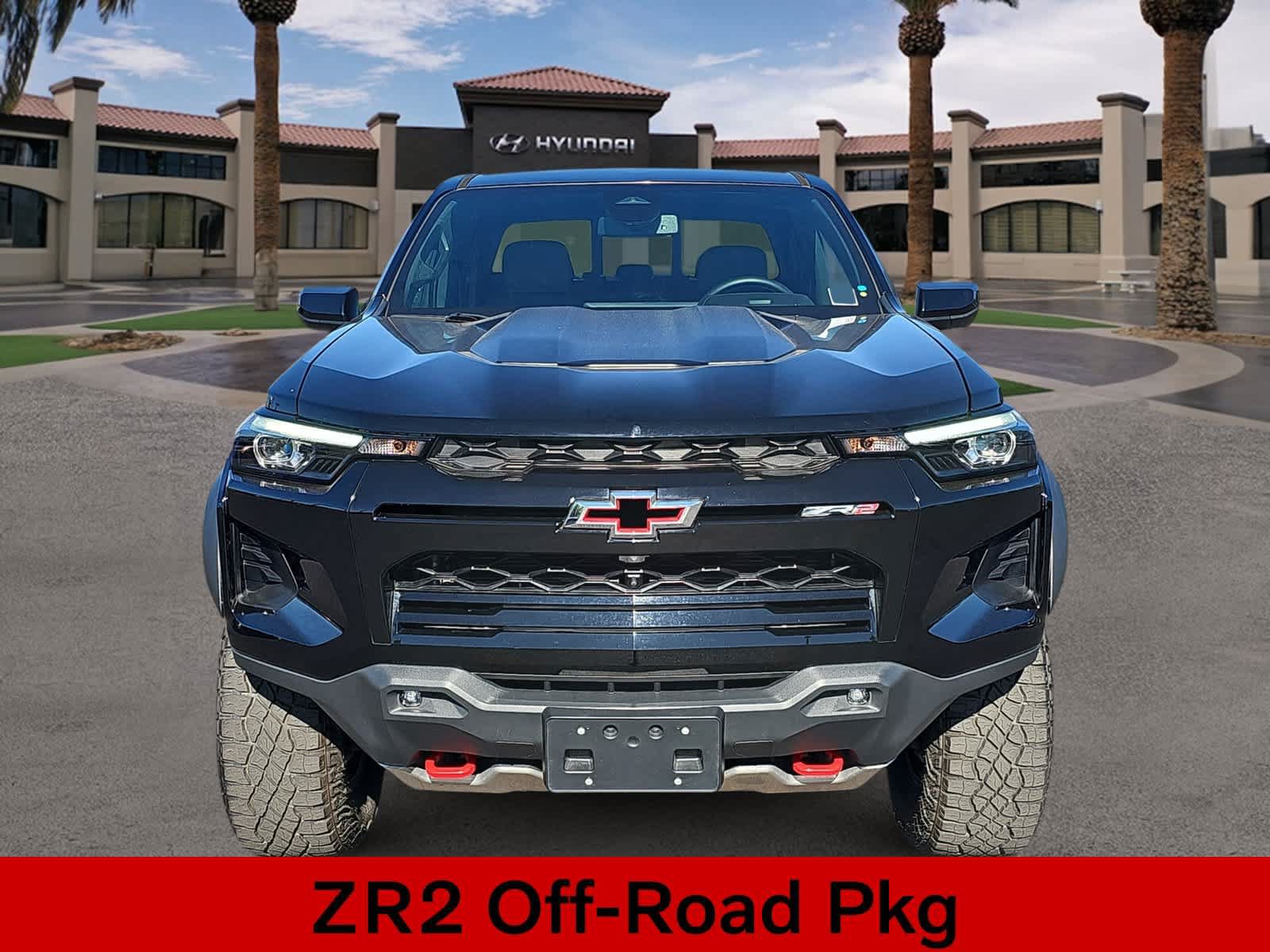Used 2023 Chevrolet Colorado ZR2 w/ ZR2 Convenience Package III AWD/4WD image 3