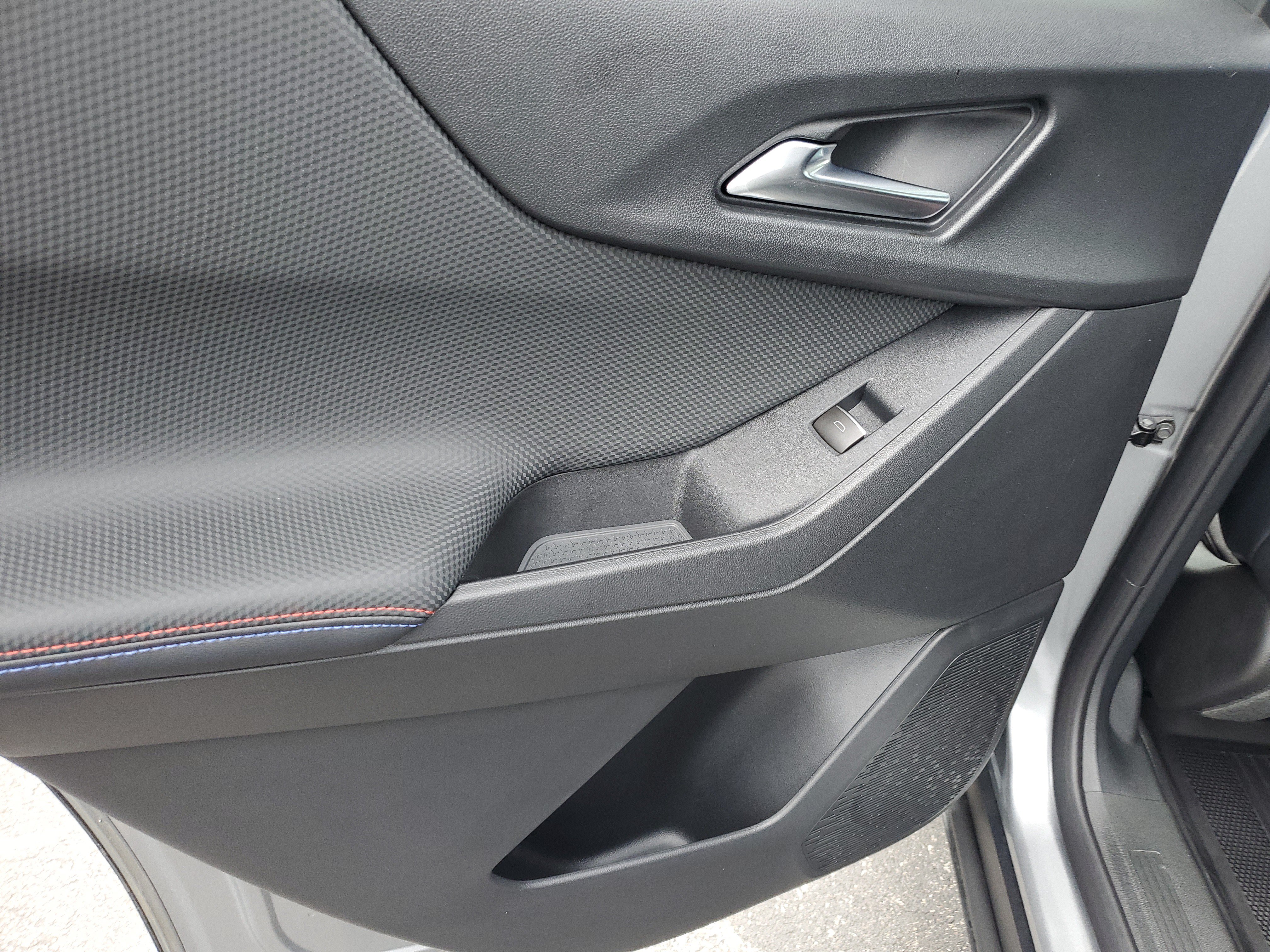 Used 2026 Chevrolet Equinox RS w/ LPO, Floor Liner Package AWD/4WD image 16