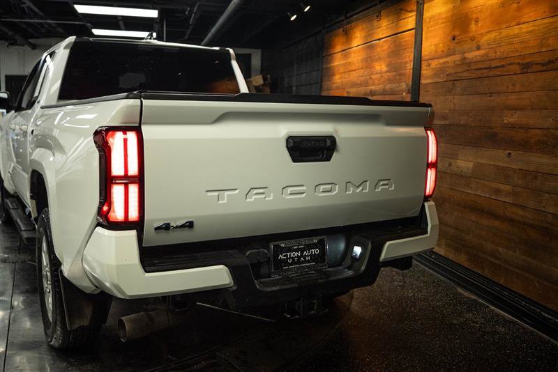 Used 2024 Toyota Tacoma SR5 AWD/4WD image 6