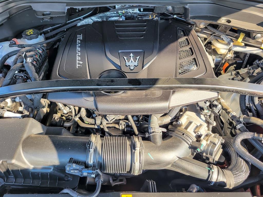 Used 2023 Maserati Grecale GT image 24