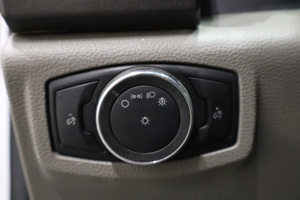 Used 2018 Ford F550 2WD Crew Cab Super Duty image 17