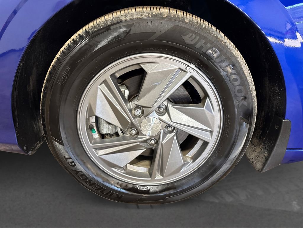 Certified 2024 Hyundai Elantra SE image 12