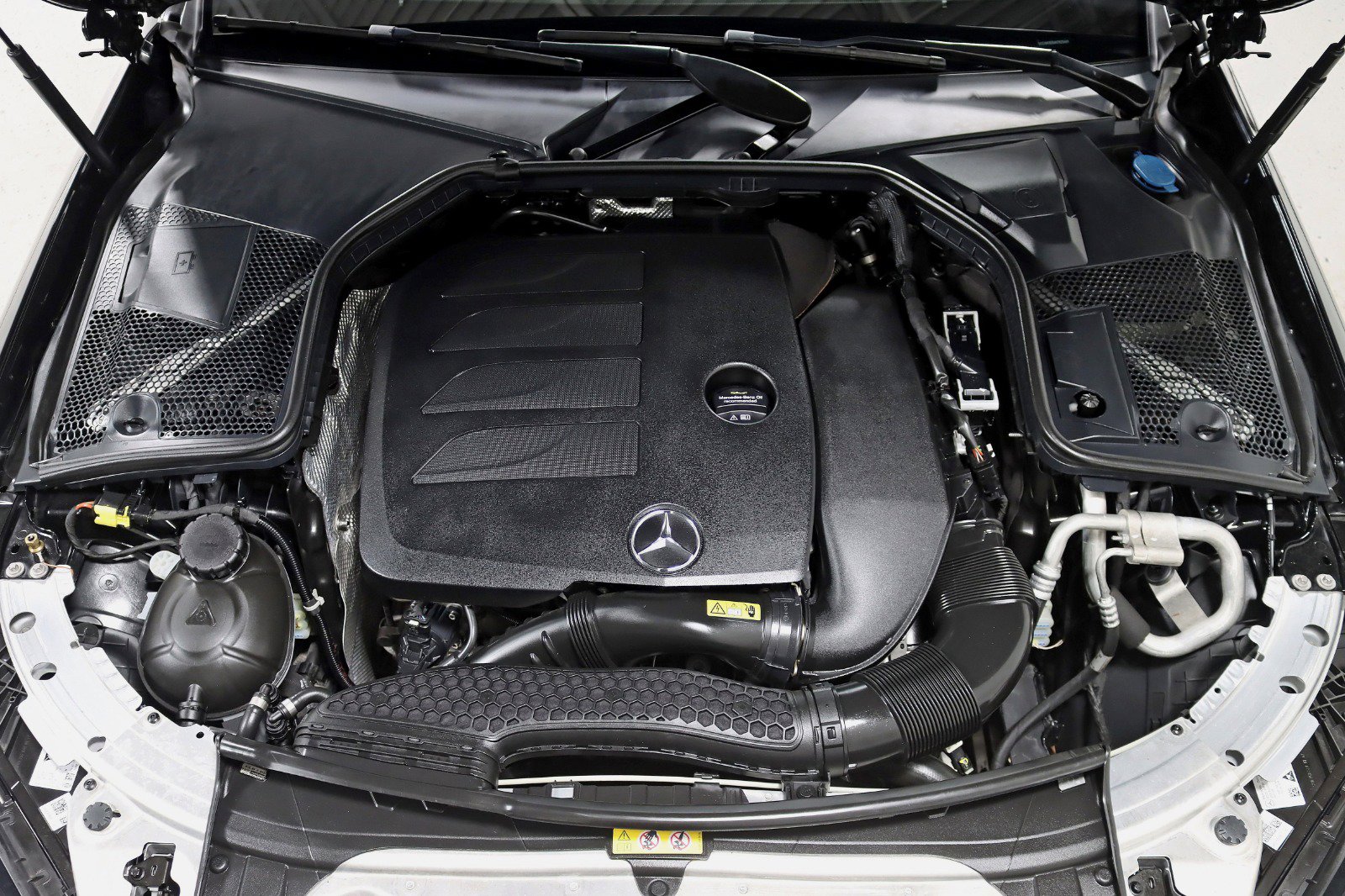 Used 2019 Mercedes-Benz C 300 4MATIC Cabriolet w/ Multimedia Package image 40