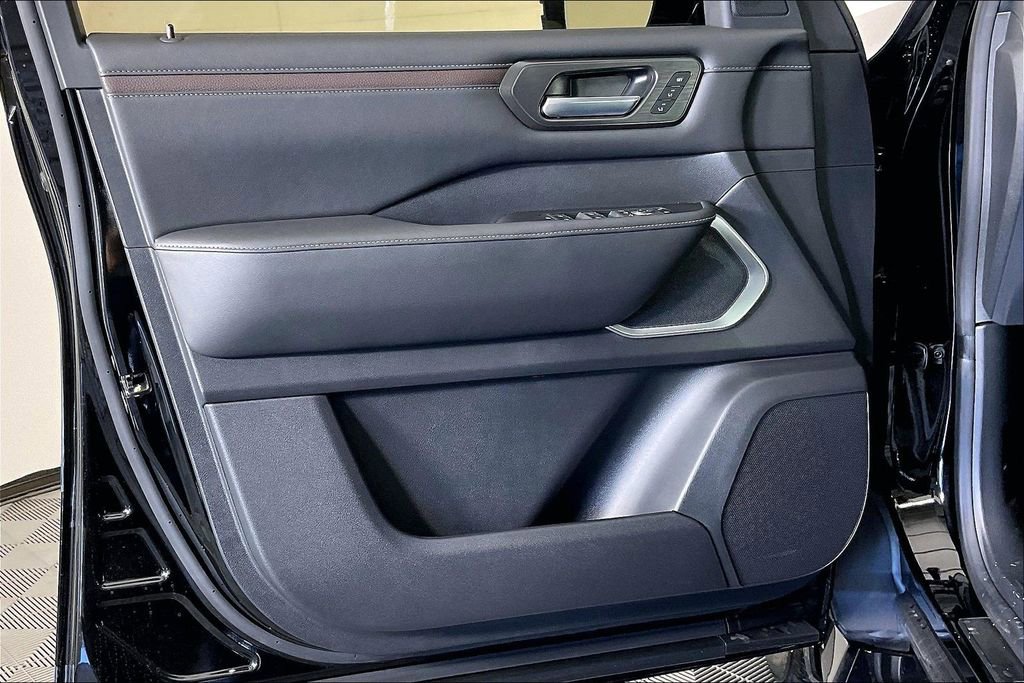 New 2026 Nissan Armada Platinum Reserve image 43