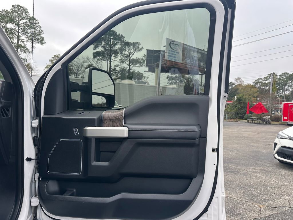 Used 2019 Ford F250 Lariat w/ Lariat Ultimate Package image 36