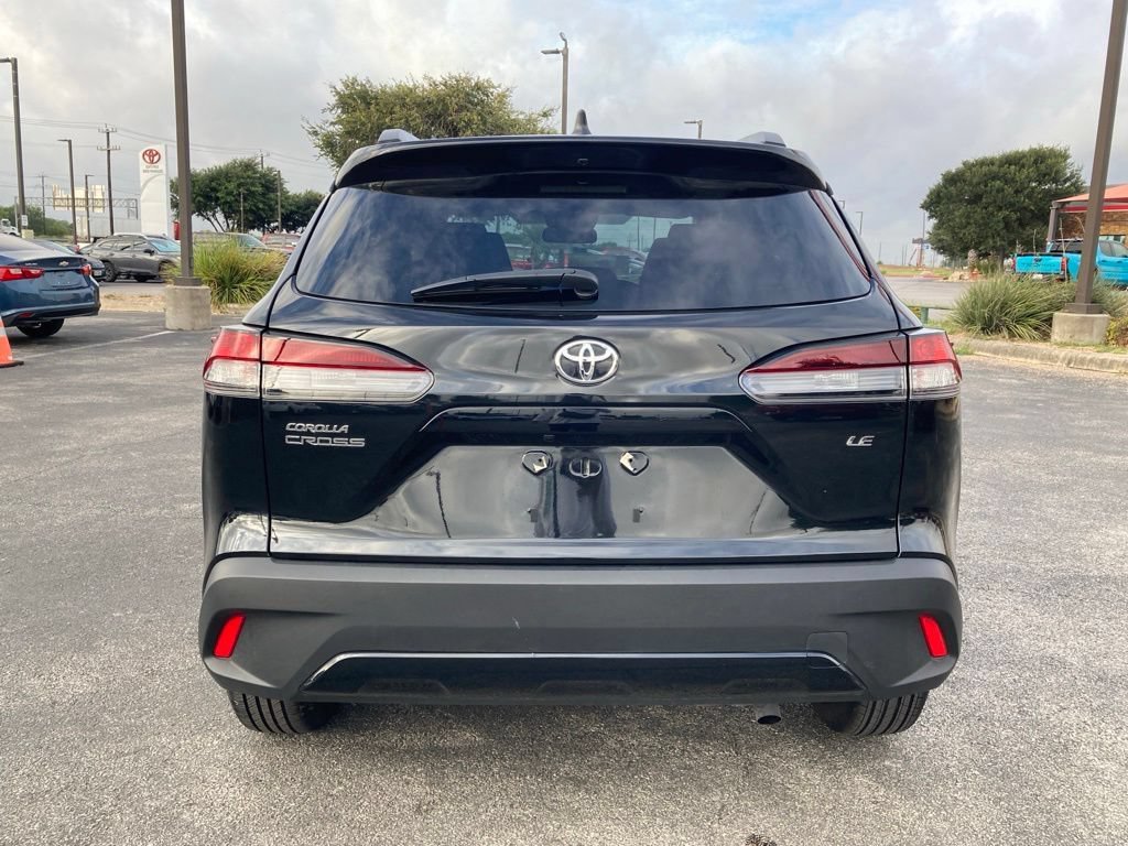 Certified 2026 Toyota Corolla Cross LE FWD image 6