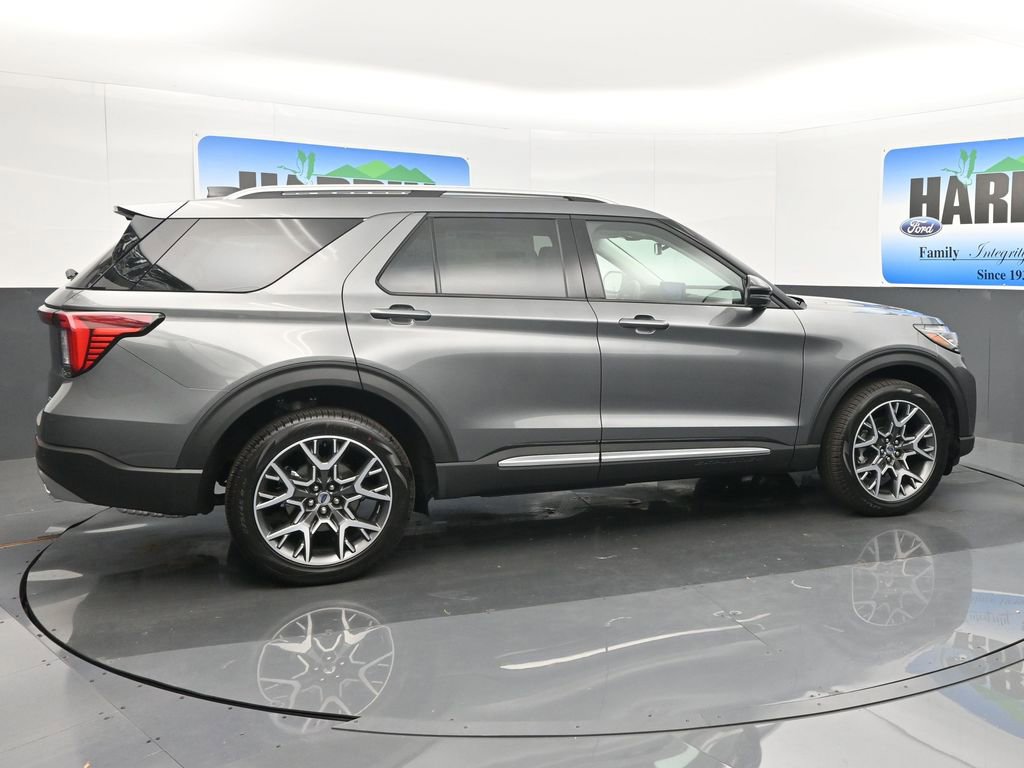 New 2025 Ford Explorer Platinum image 6