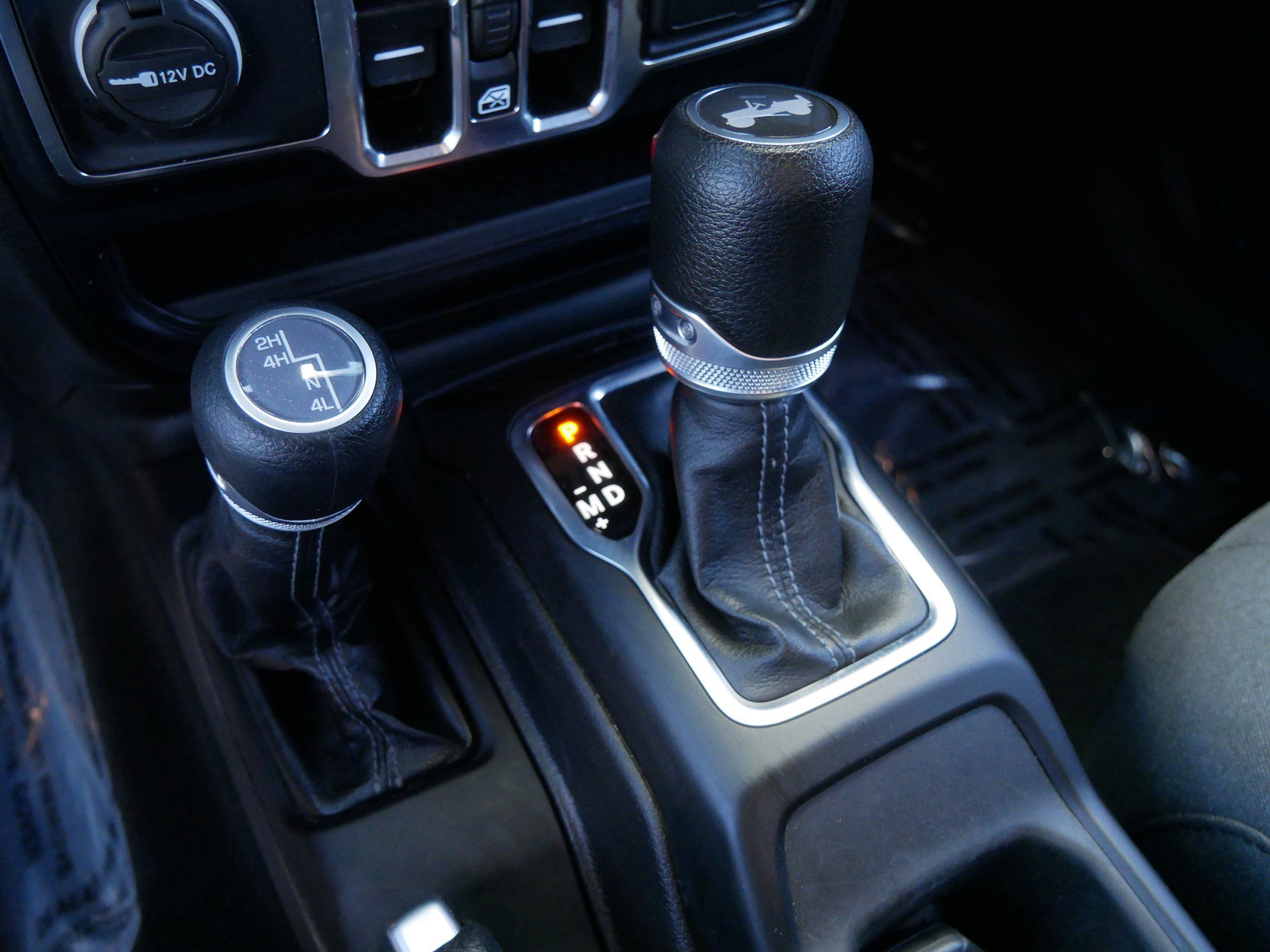 Used 2024 Jeep Wrangler Sport S image 24