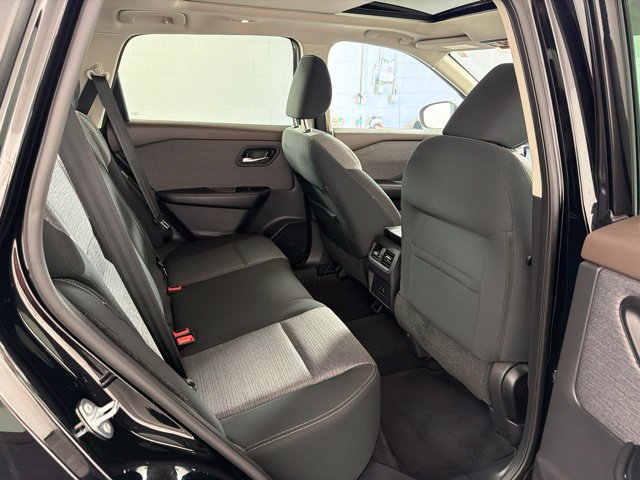 Used 2021 Nissan Rogue SV FWD image 31