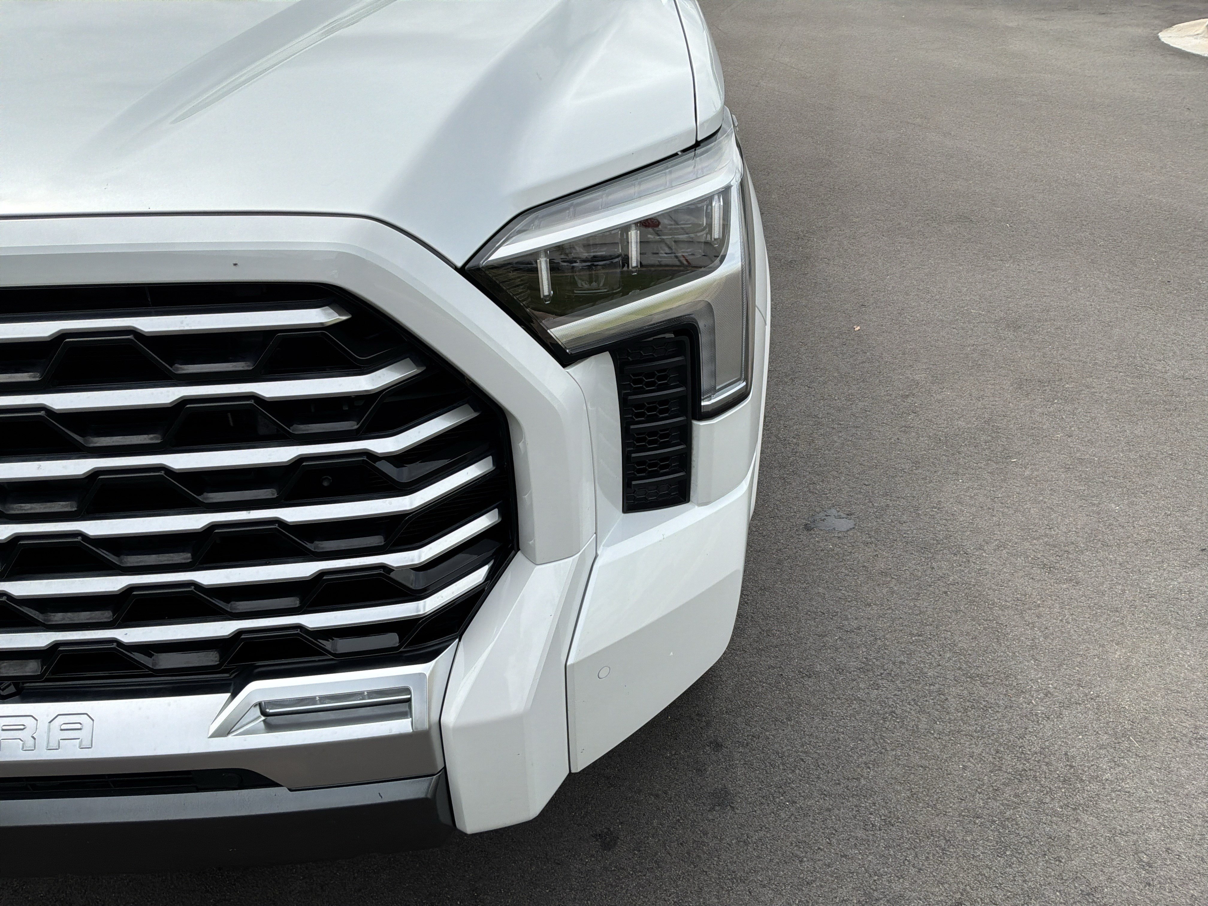 Used 2024 Toyota Tundra Capstone AWD/4WD image 6