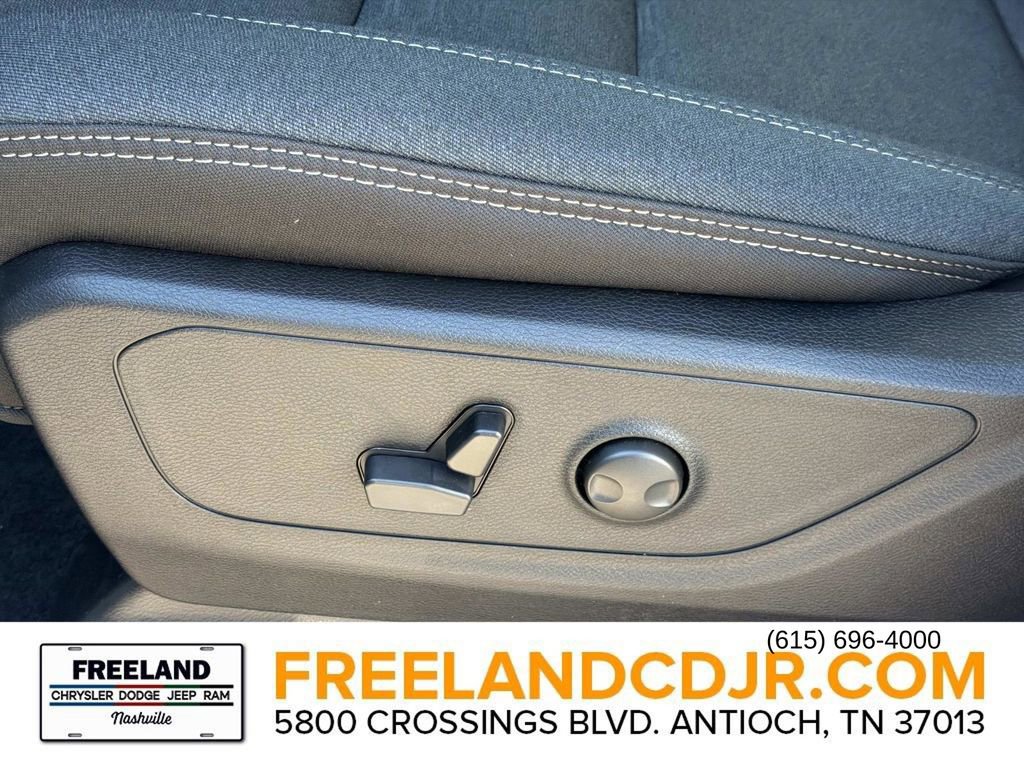 New 2026 RAM 1500 4x4 Crew Cab image 19