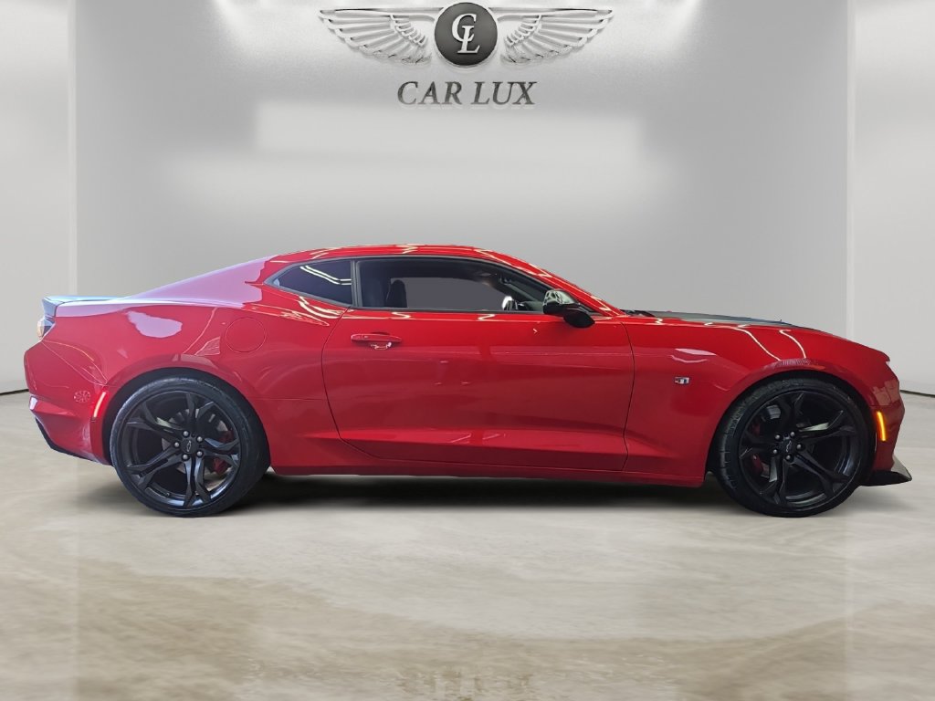 Used 2021 Chevrolet Camaro SS RWD image 6