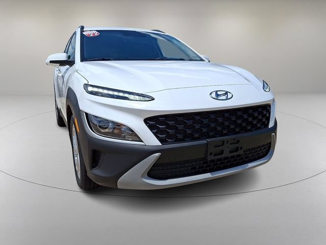 Certified 2022 Hyundai Kona SEL w/ Convenience Package AWD/4WD image 2