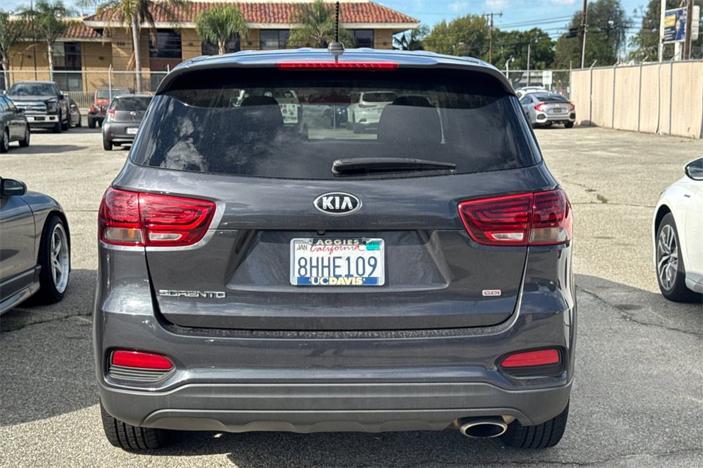 Used 2019 Kia Sorento LX image 5