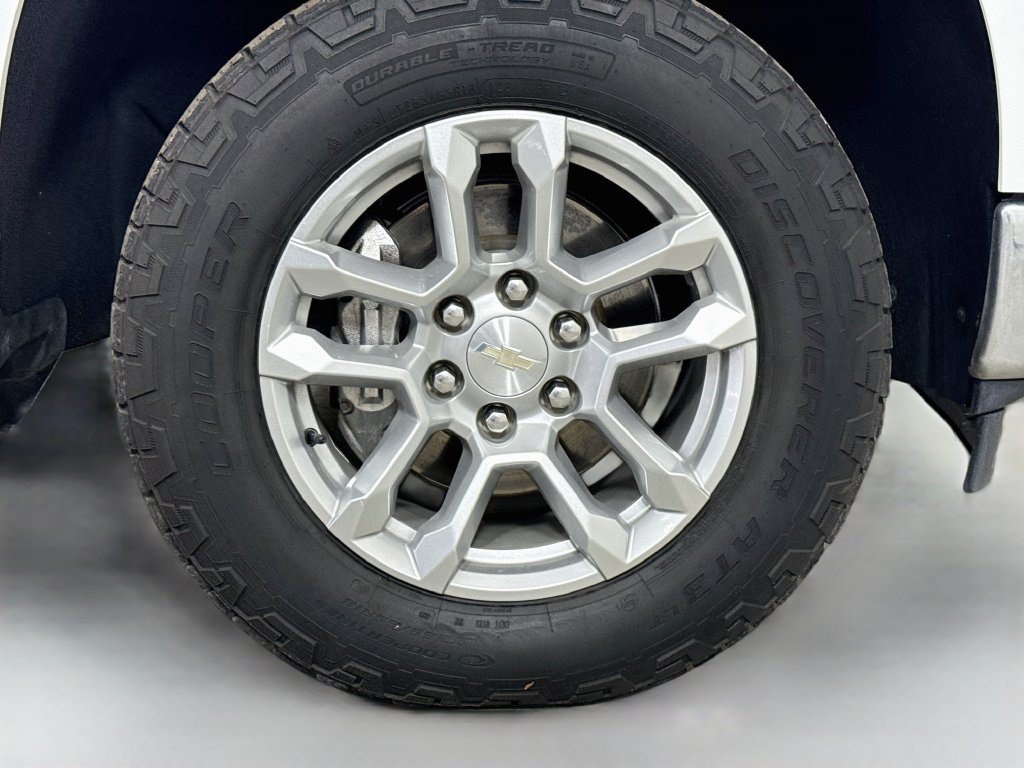 Used 2023 Chevrolet Silverado 1500 LT w/ Z71 Off-Road Package AWD/4WD image 30