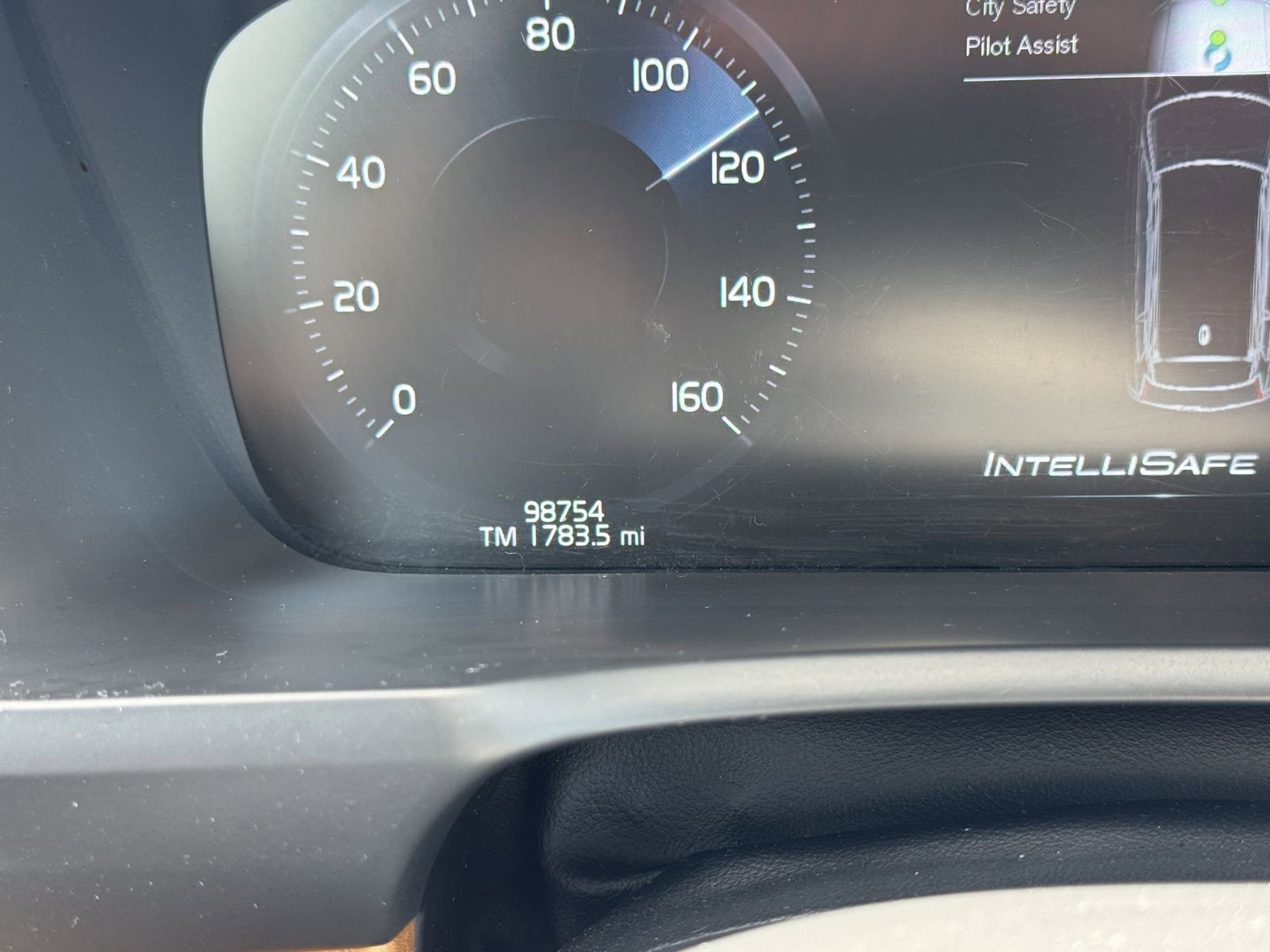 Used 2021 Volvo XC90 T6 Momentum w/ Advanced Package AWD/4WD image 7