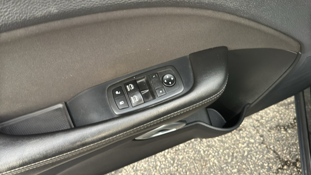 Used 2018 Dodge Challenger SXT RWD image 16
