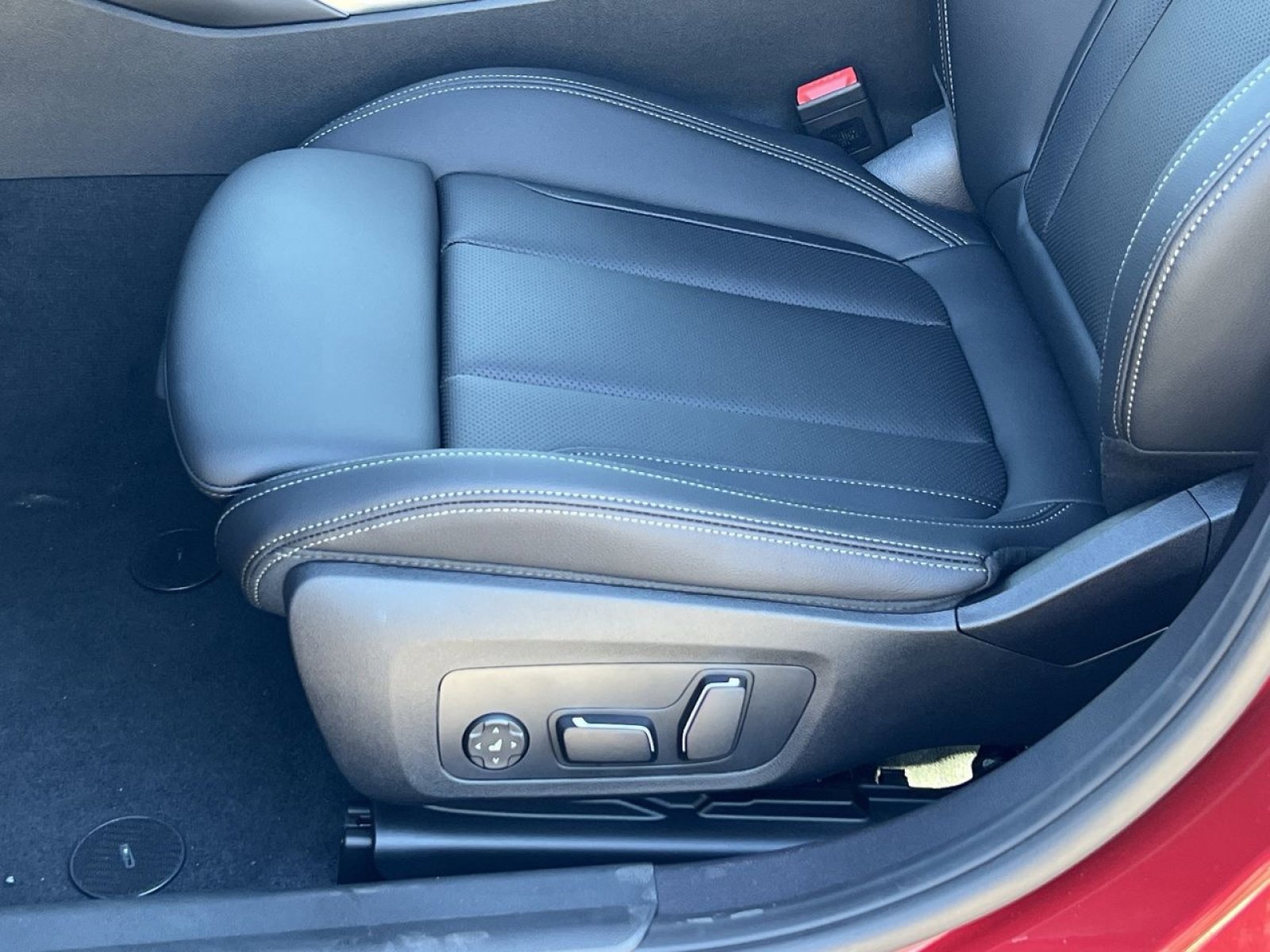 New 2026 BMW 330i xDrive Sedan w/ M Sport Package image 11