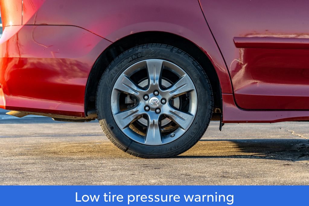 Used 2016 Toyota Sienna SE Premium image 9