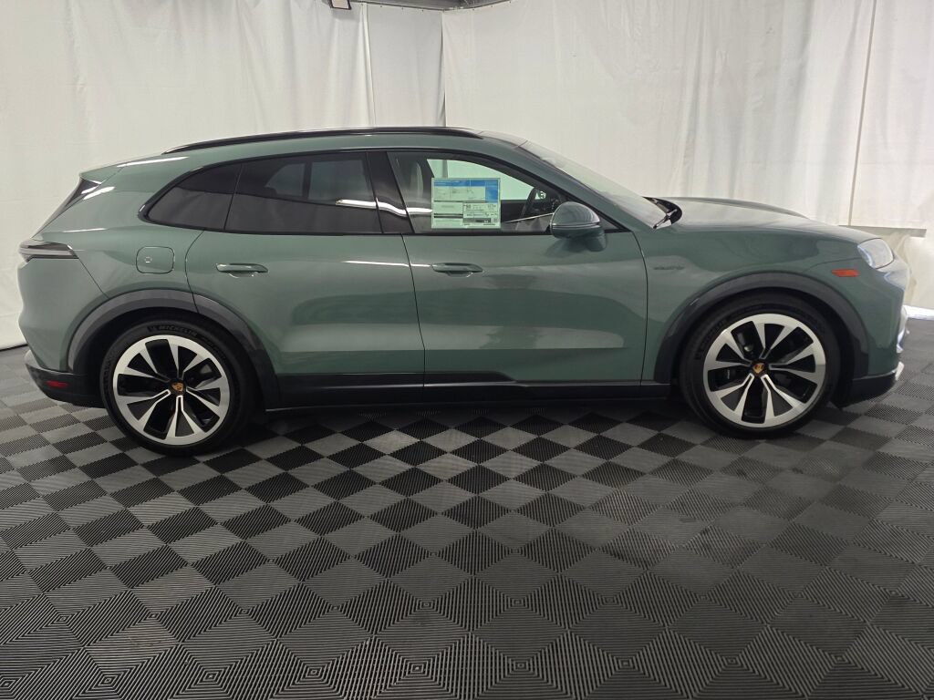 New 2026 Porsche Cayenne Electric AWD/4WD image 8