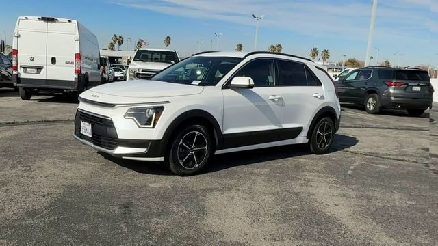 Used 2023 Kia Niro EX FWD image 4