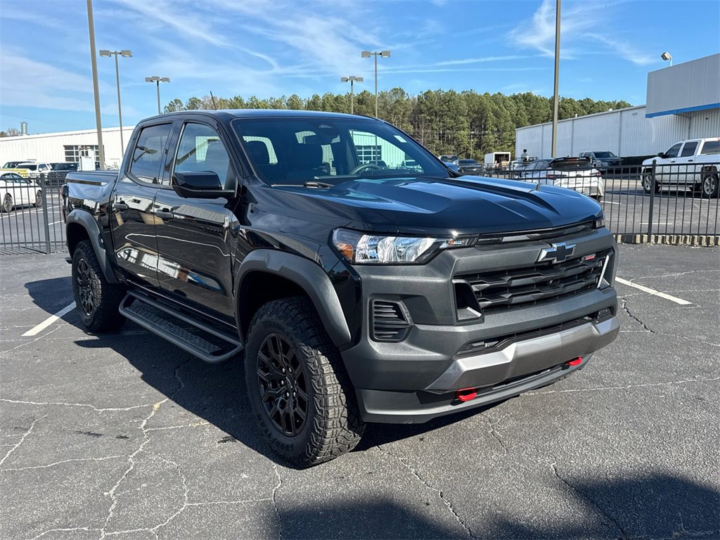 Used 2024 Chevrolet Colorado Trail Boss w/ Technology Package image 4